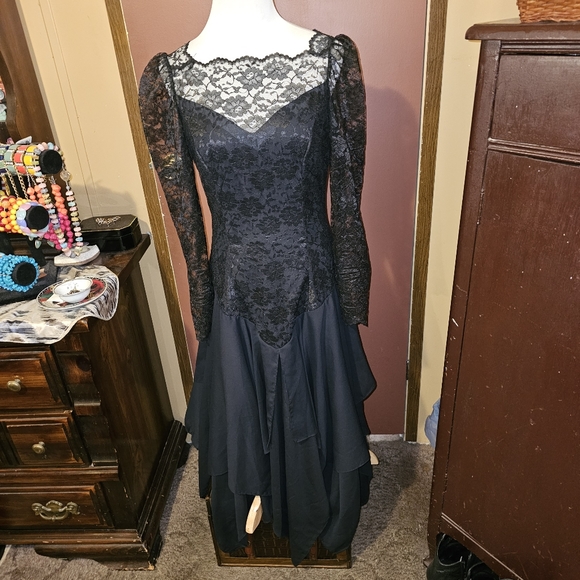 Vintage Goth Black Lace Overly Dress - Picture 1 of 12